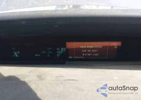 2014 Toyota Prius Three z USA, uszkodzony, nr VIN JTDKN3DU7E0380101